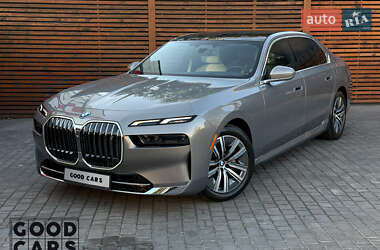 Седан BMW i7 2023 в Одессе