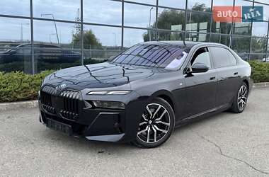 Седан BMW i7 2023 в Днепре