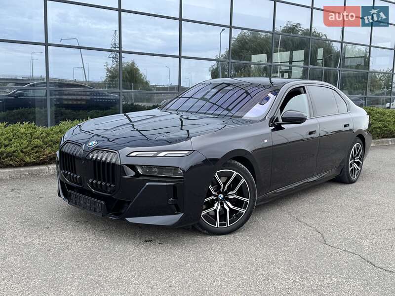 BMW i7 2023