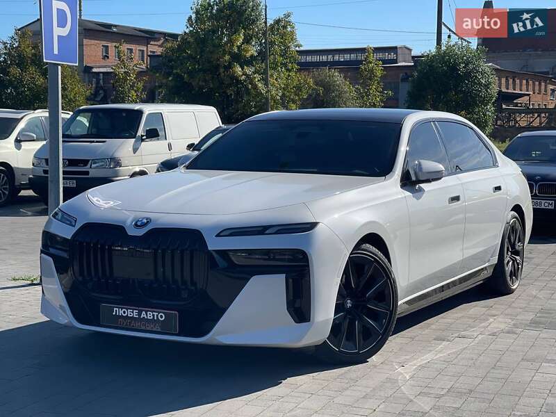 BMW i7 2023