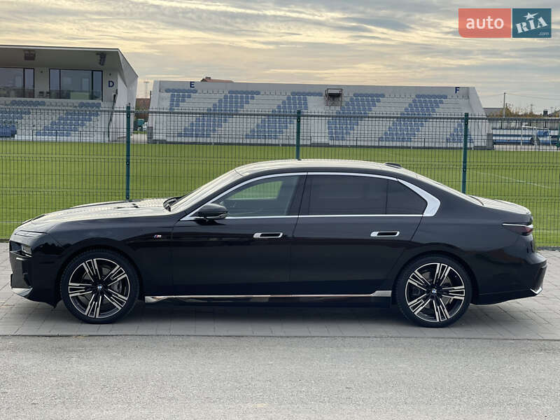 Седан BMW i7 2024 в Ужгороде фото 16 Седан BMW i7 2024 в Ужгороде