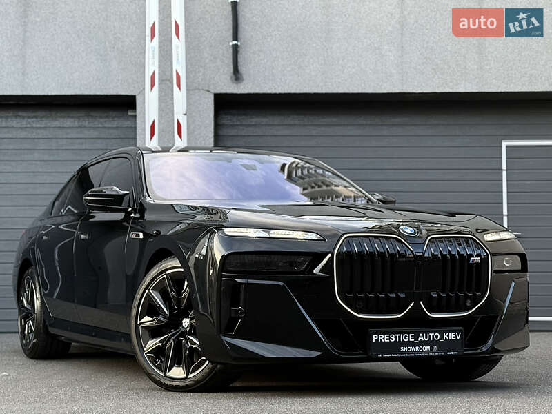 Седан BMW i7 2025 в Киеве фото 3 Седан BMW i7 2025 в Киеве