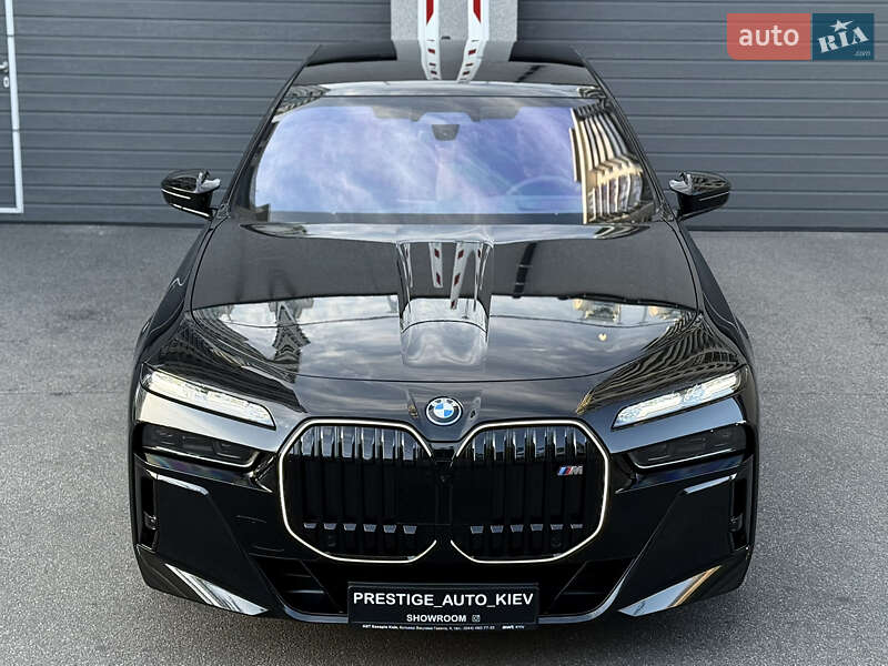 Седан BMW i7 2025 в Киеве фото 9 Седан BMW i7 2025 в Киеве