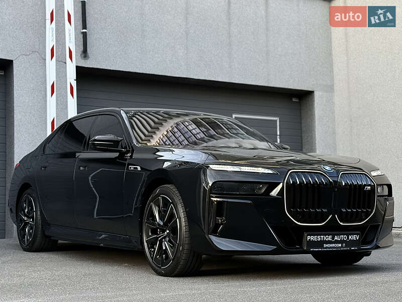 Седан BMW i7 2025 в Киеве фото 13 Седан BMW i7 2025 в Киеве