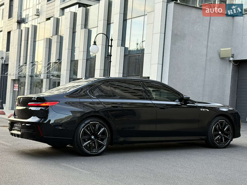 Седан BMW i7 2025 в Киеве фото 28 Седан BMW i7 2025 в Киеве