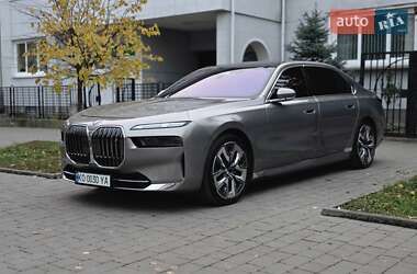 Седан BMW i7 2022 в Ивано-Франковске