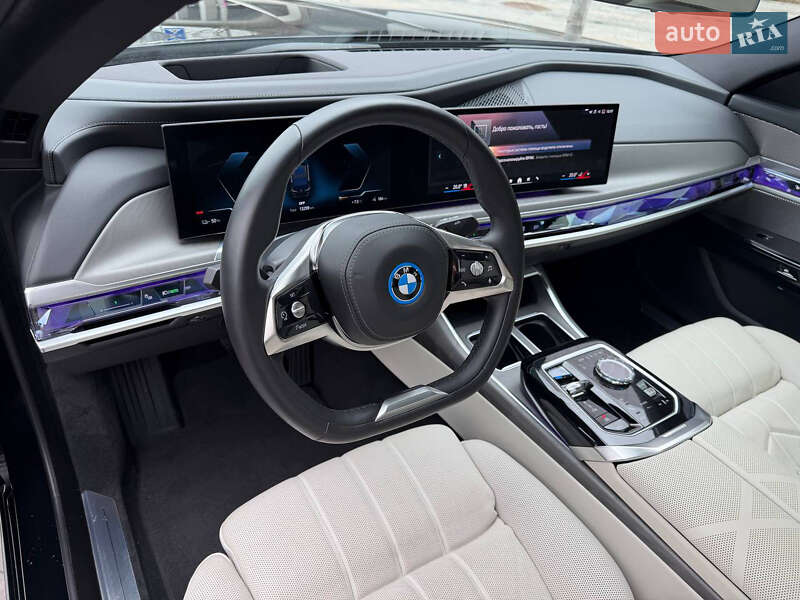 Седан BMW i7 2023 в Киеве фото 6 Седан BMW i7 2023 в Киеве