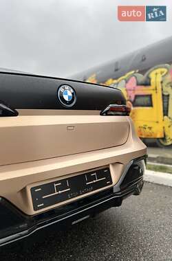 Седан BMW i7 2023 в Києві