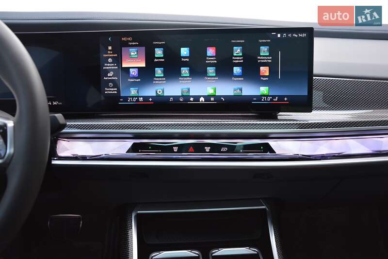 Седан BMW i7 2022 в Киеве