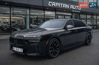 Седан BMW i7 2022 в Тернополі