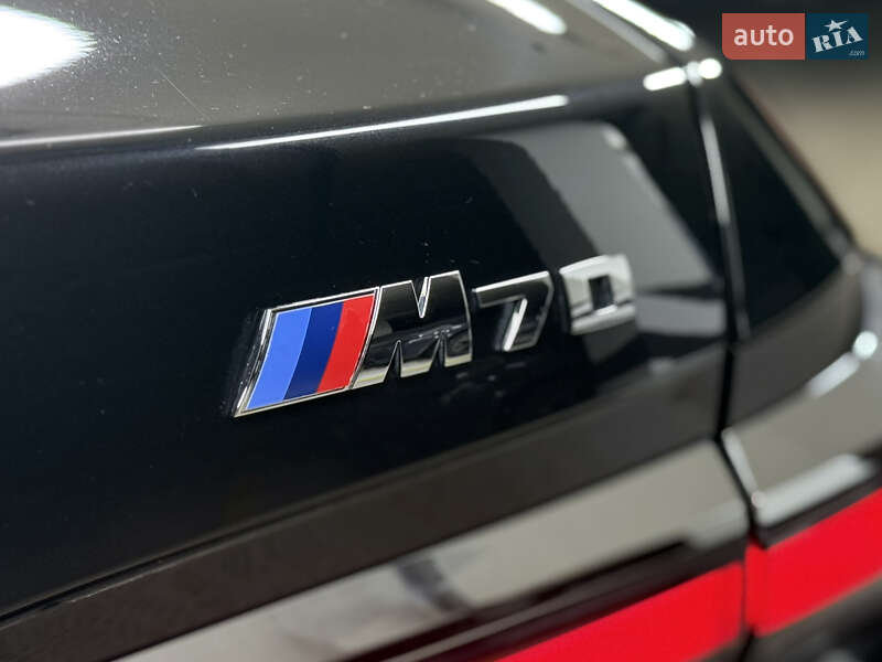 Седан BMW i7 2023 в Киеве