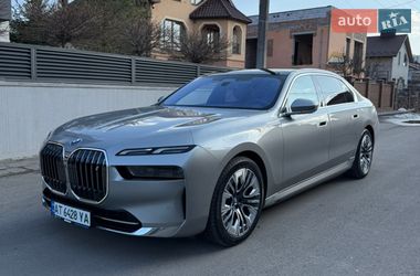 Седан BMW i7 2023 в Ивано-Франковске