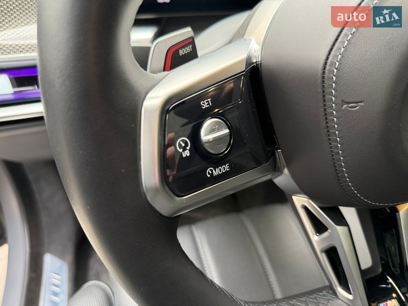 Седан BMW i7 2022 в Киеве