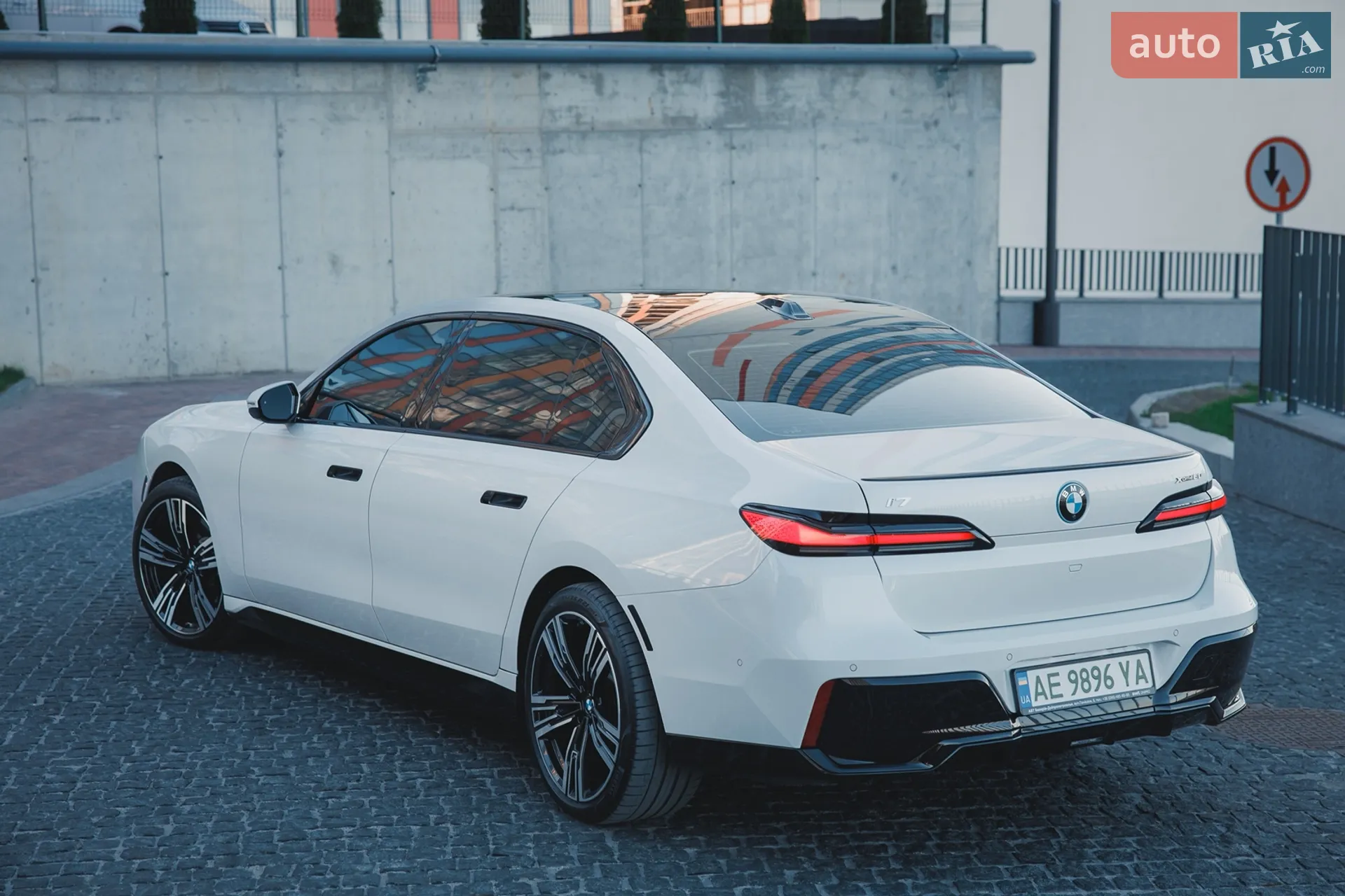2023 BMW i7 - мініатюра 15