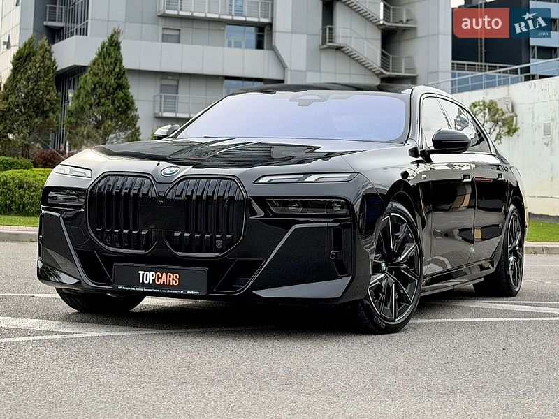 Седан BMW i7 2023 в Києві