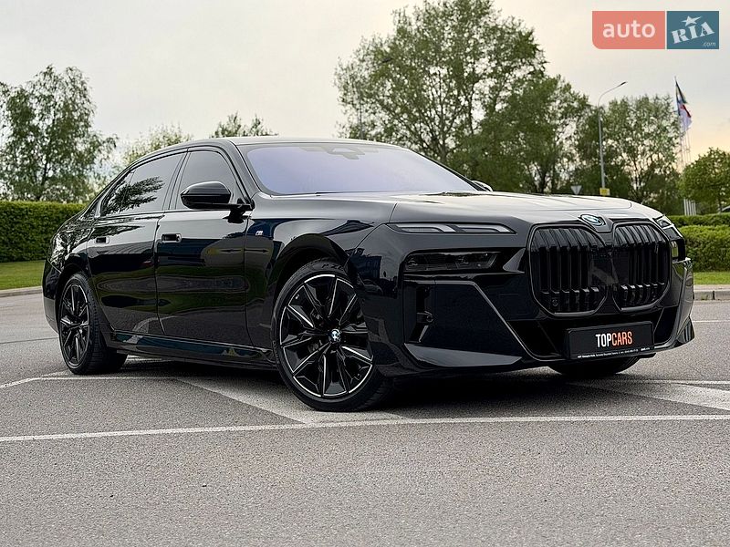 Седан BMW i7 2023 в Києві