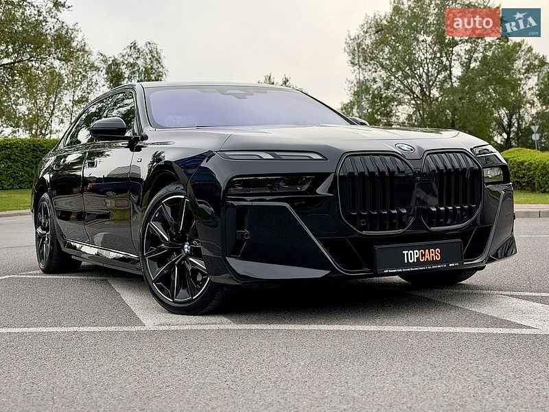 Седан BMW i7 2023 в Києві