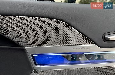 Седан BMW i7 2023 в Києві