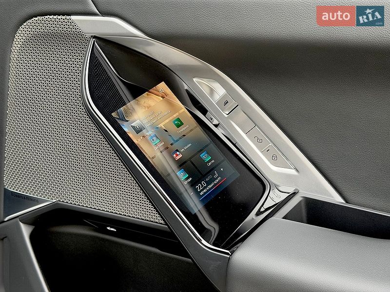 Седан BMW i7 2023 в Києві