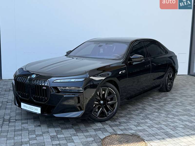BMW i7 2025