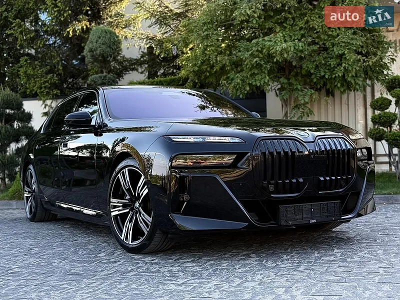 BMW i7 2023