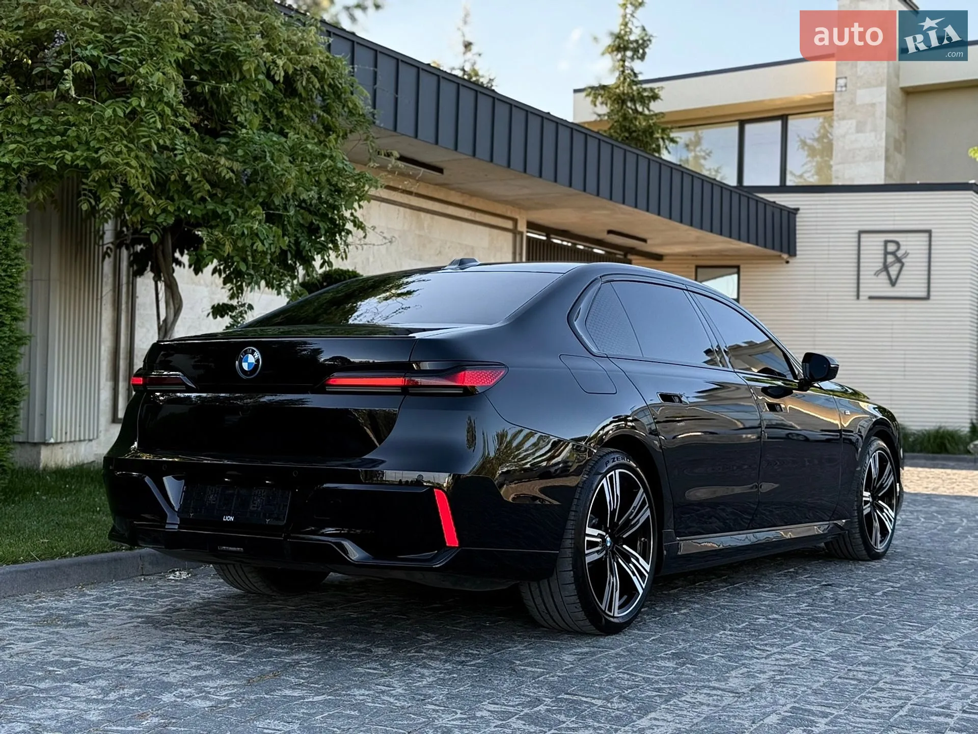 2023 BMW i7 - мініатюра 21