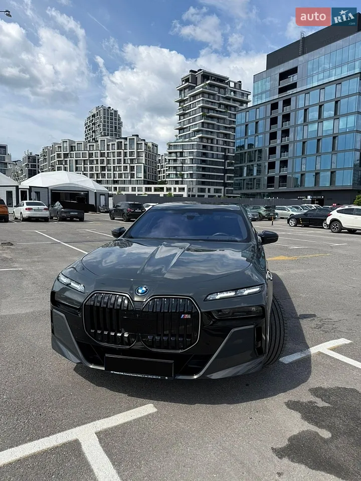 2022 BMW i7 - мініатюра 22