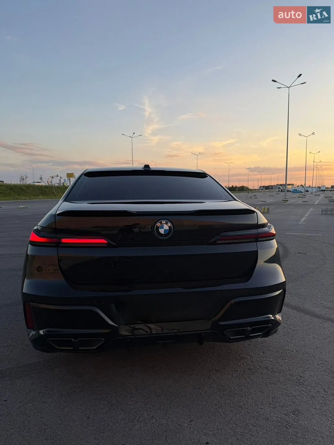 2022 BMW i7 - мініатюра 9