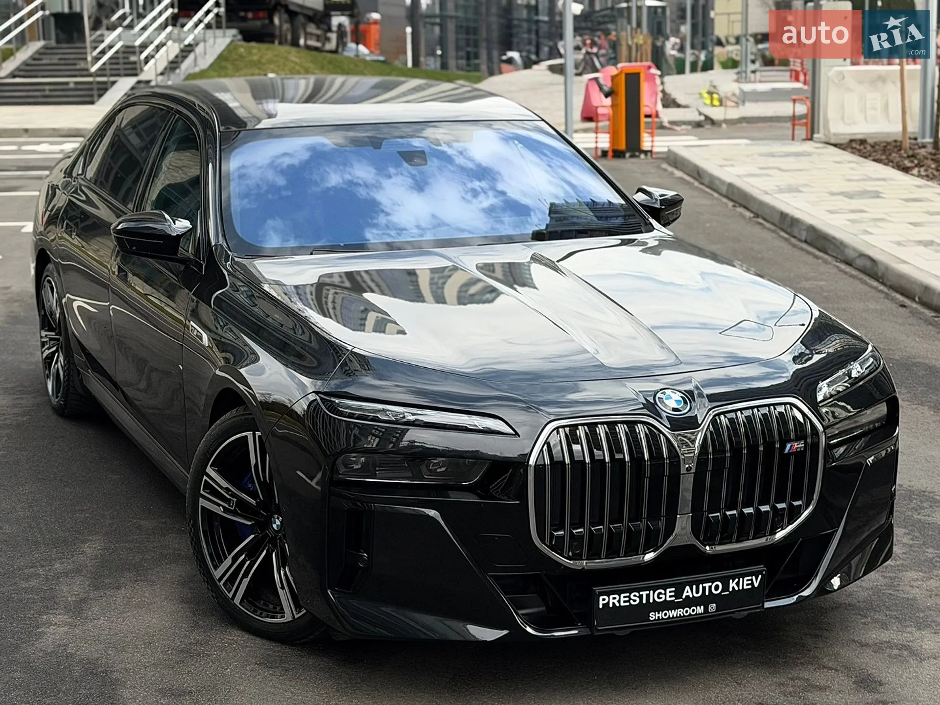 2023 BMW i7 - мініатюра 3