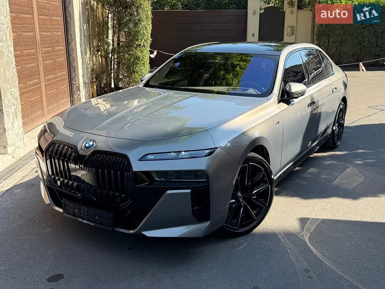 2022 BMW i7 - мініатюра 4
