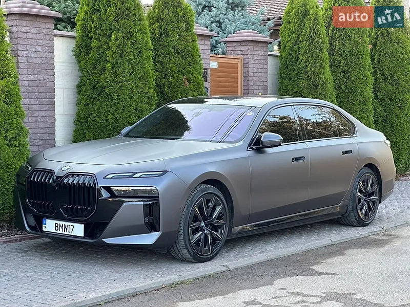 BMW i7 2023