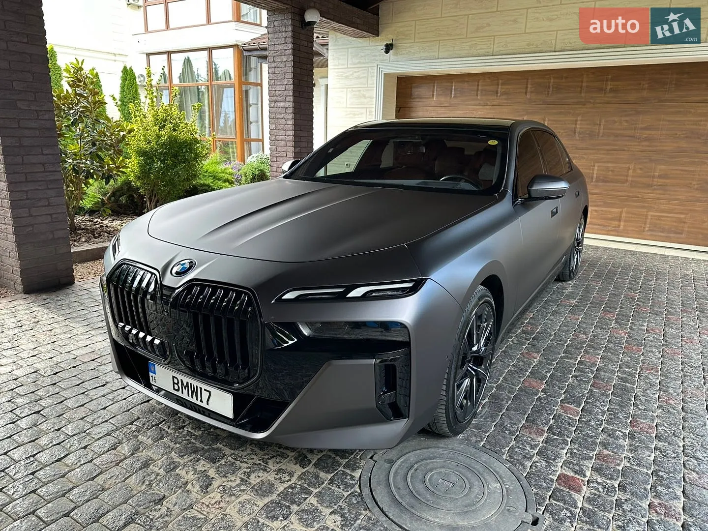 2023 BMW i7 - мініатюра 3