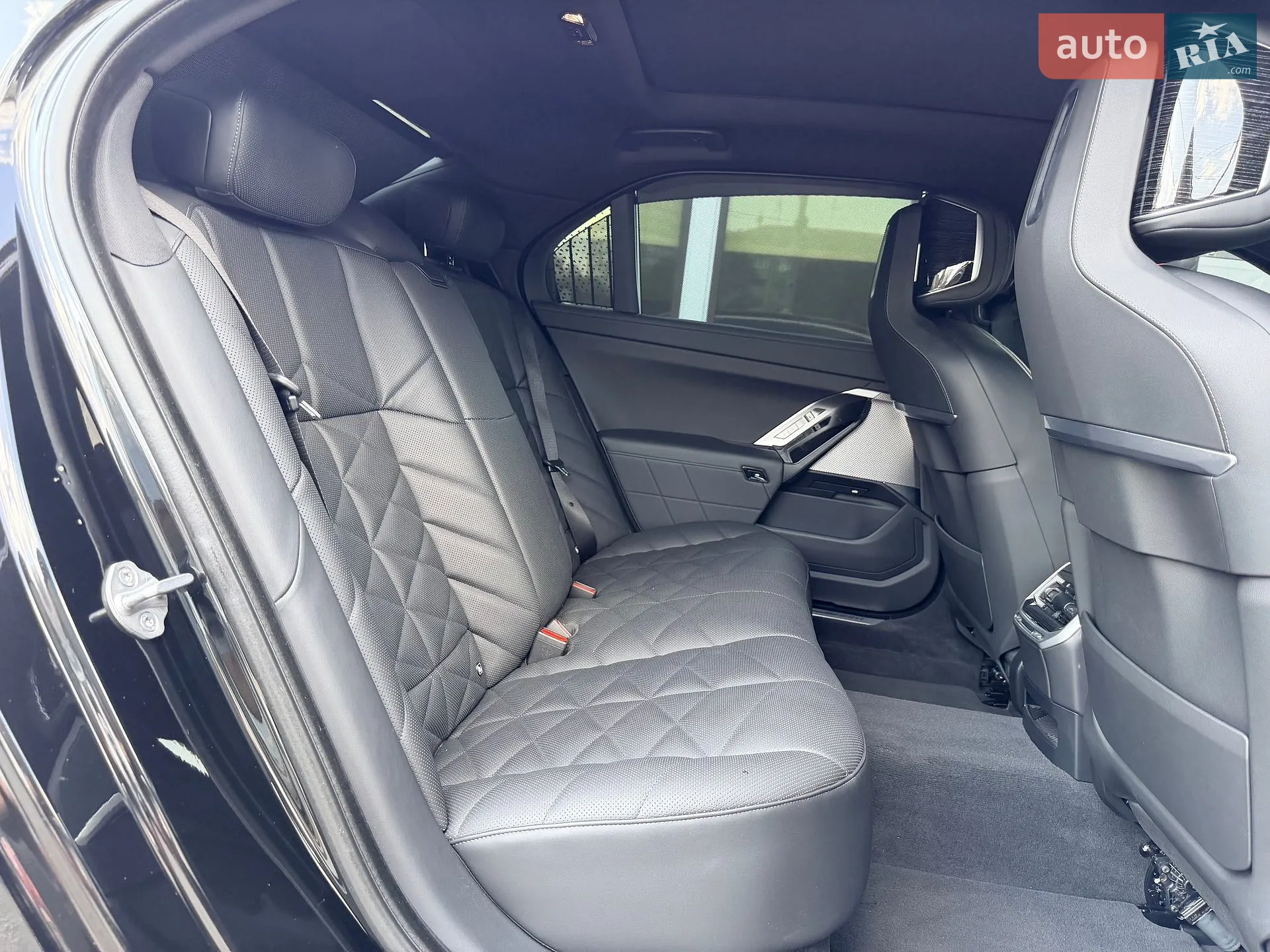 2023 BMW i7 - мініатюра 18