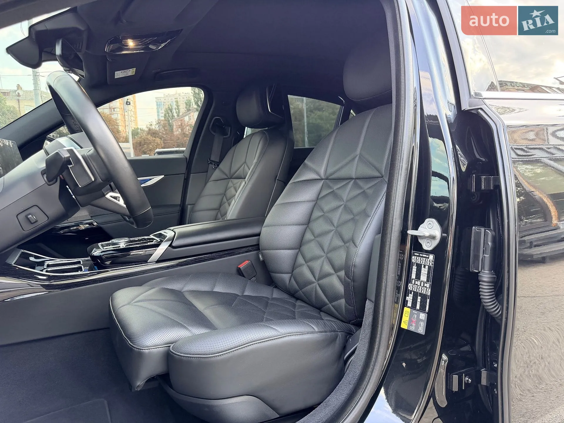 2023 BMW i7 - мініатюра 21