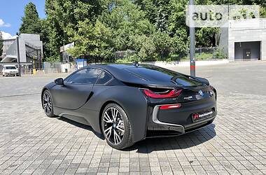 Купе BMW i8 2016 в 