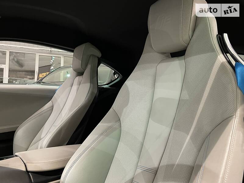 Купе BMW i8 2014 в Киеве