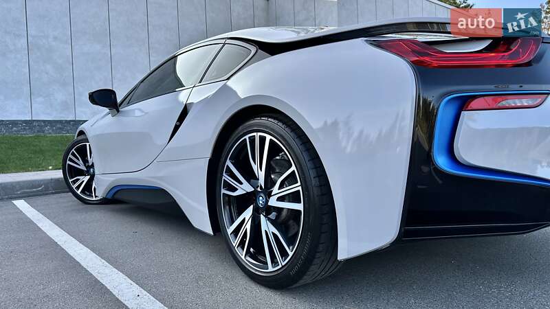 Купе BMW i8 2016 в Киеве