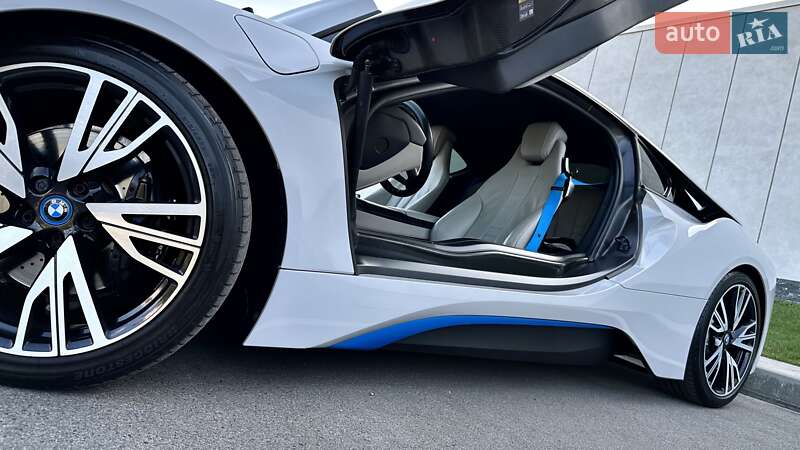 Купе BMW i8 2016 в Киеве