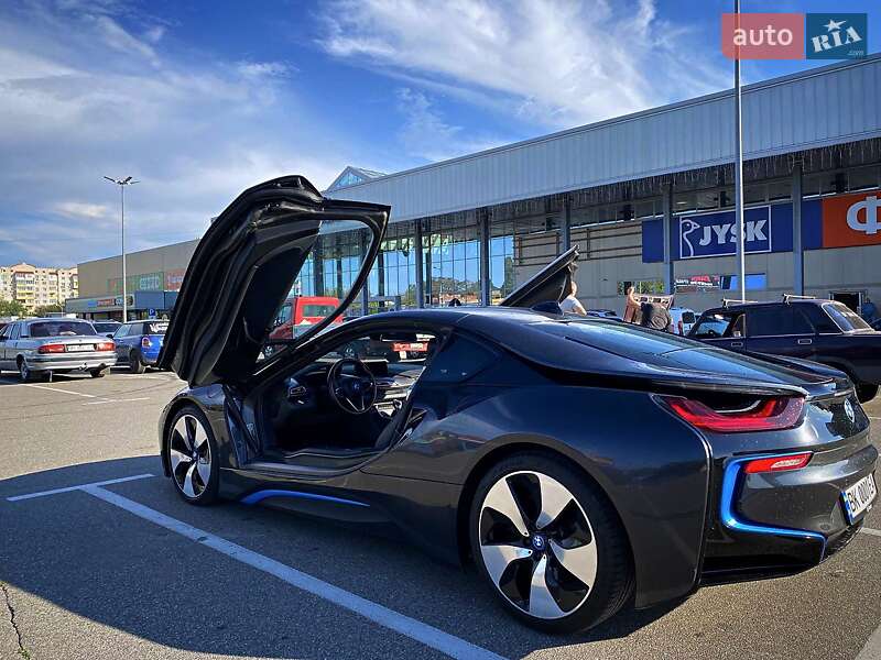 BMW i8 2016