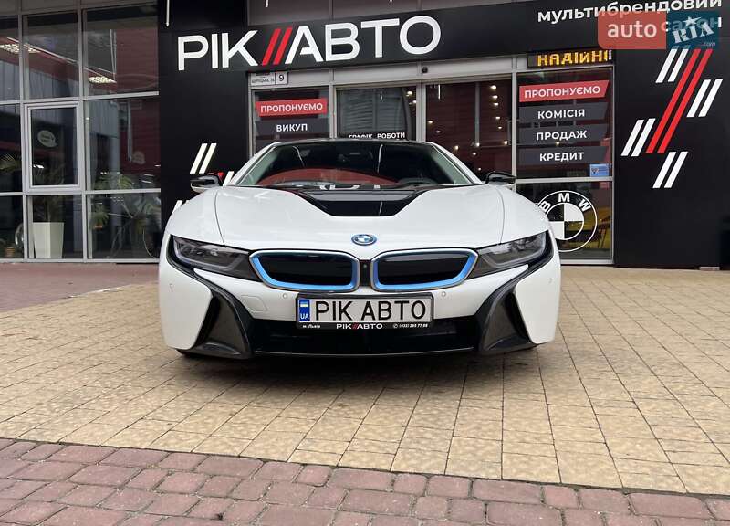 Купе BMW i8 2014 в Львове