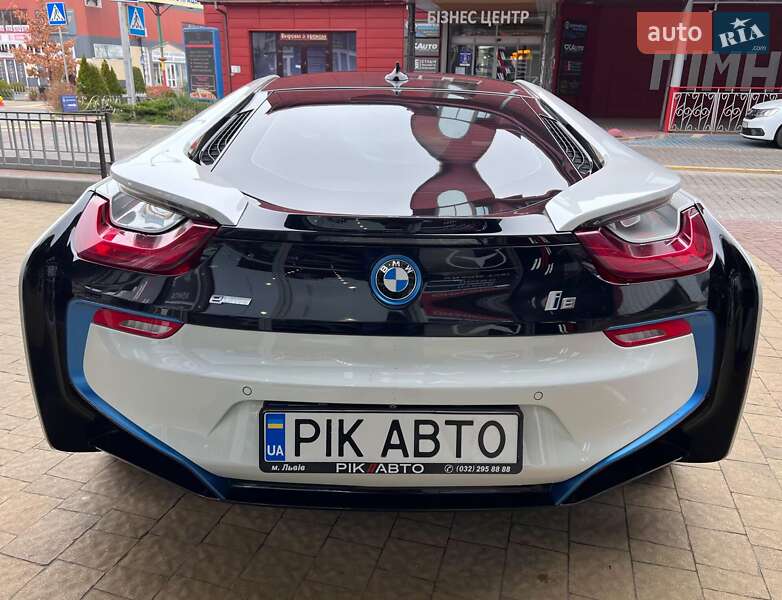 Купе BMW i8 2014 в Львове