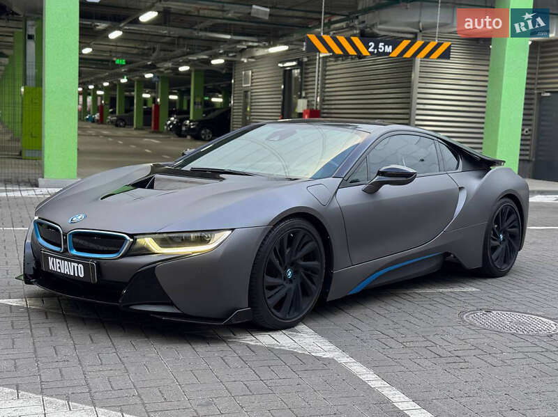 Купе BMW i8 2015 в Киеве