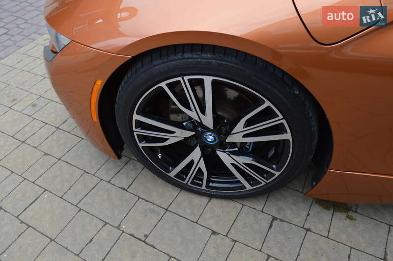 Родстер BMW i8 2018 в Львові
