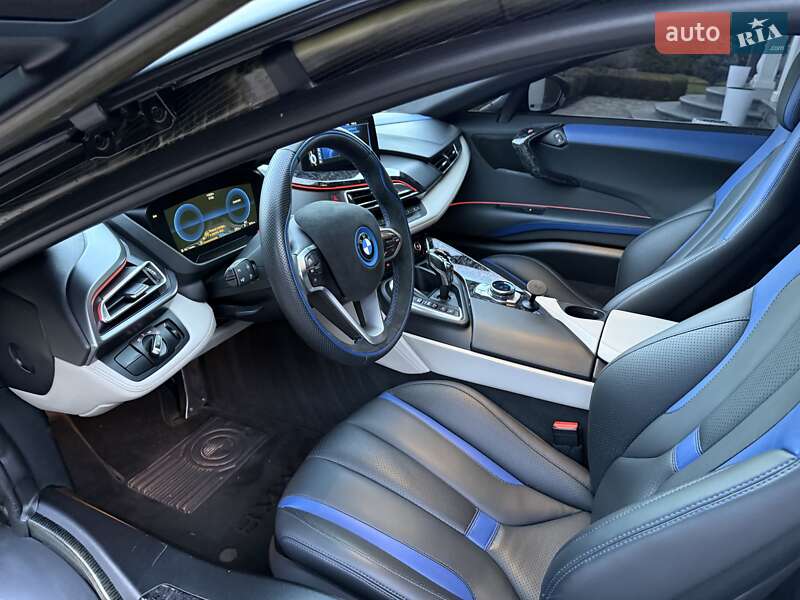 Купе BMW i8 2016 в Киеве фото 6 Купе BMW i8 2016 в Киеве