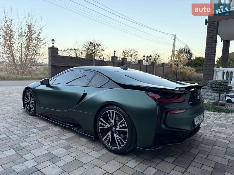 Купе BMW i8 2016 в Киеве фото 9 Купе BMW i8 2016 в Киеве