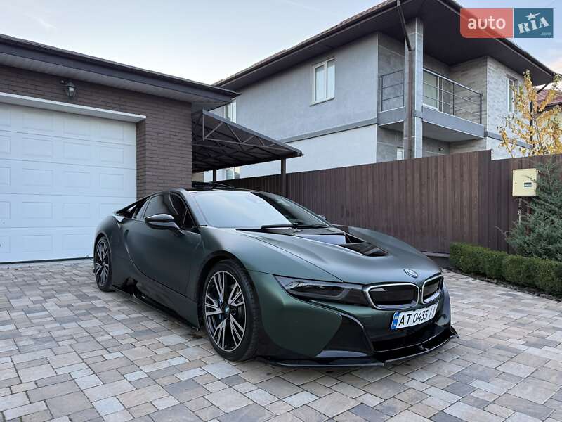 Купе BMW i8 2016 в Киеве фото 18 Купе BMW i8 2016 в Киеве