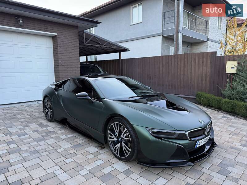 Купе BMW i8 2016 в Киеве фото 19 Купе BMW i8 2016 в Киеве