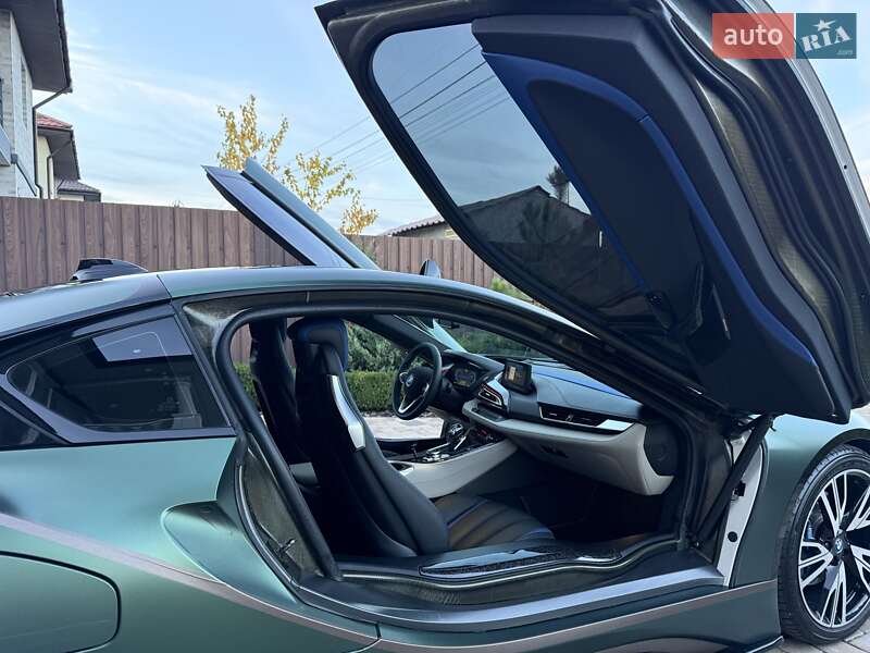 Купе BMW i8 2016 в Киеве фото 49 Купе BMW i8 2016 в Киеве