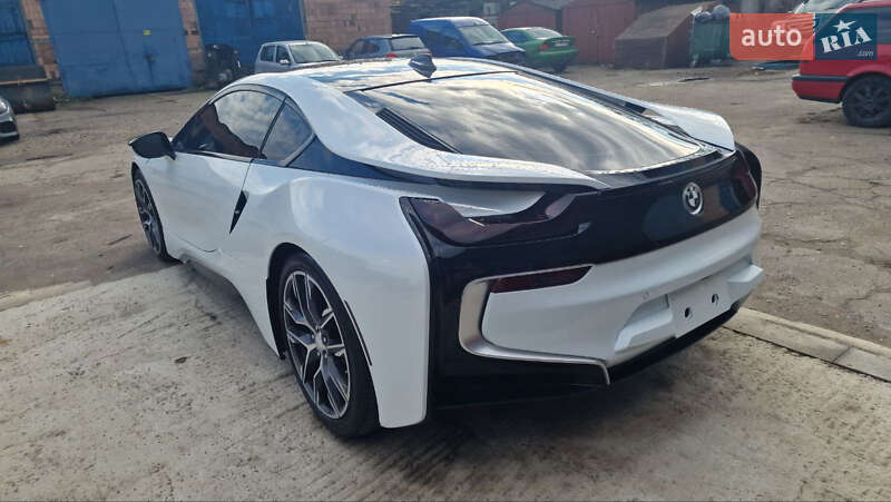 Купе BMW i8 2015 в Луцке