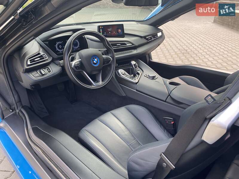 Купе BMW i8 2015 в Черновцах